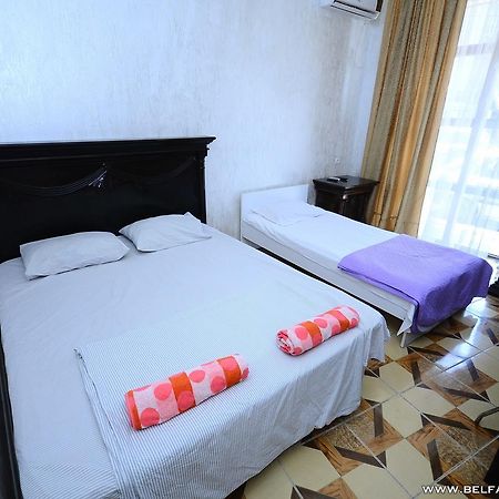 Hotel Belfast Батуми Екстериор снимка