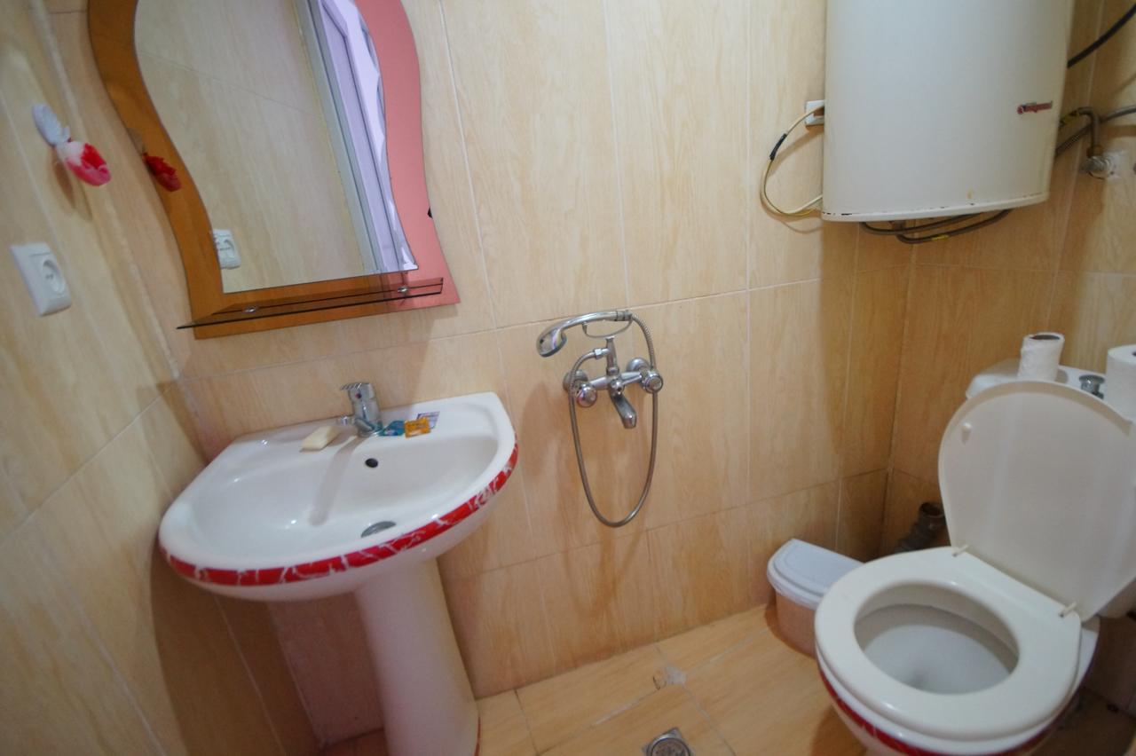 Hotel Belfast Батуми Екстериор снимка