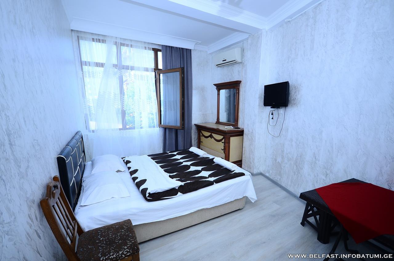 Hotel Belfast Батуми Екстериор снимка