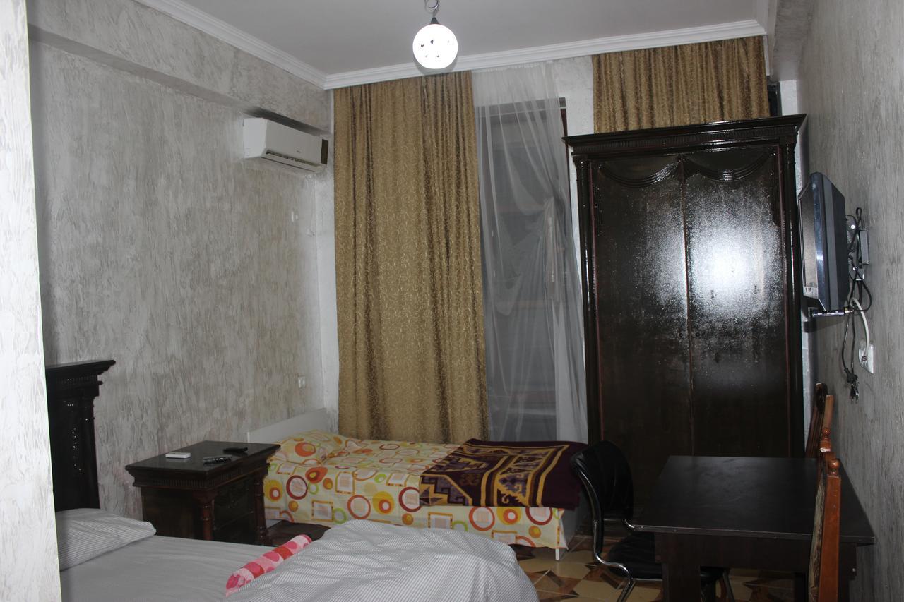 Hotel Belfast Батуми Екстериор снимка